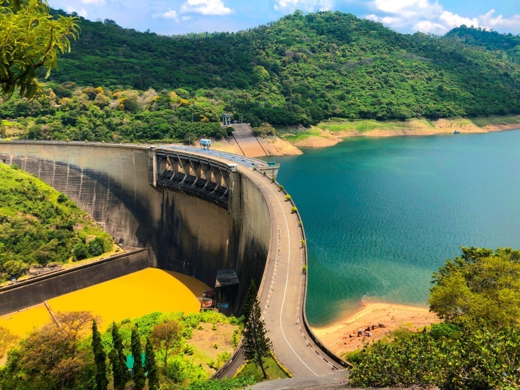 Victoria Dam östlich von Kandy