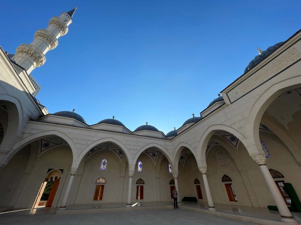 Im Innern einer Moschee