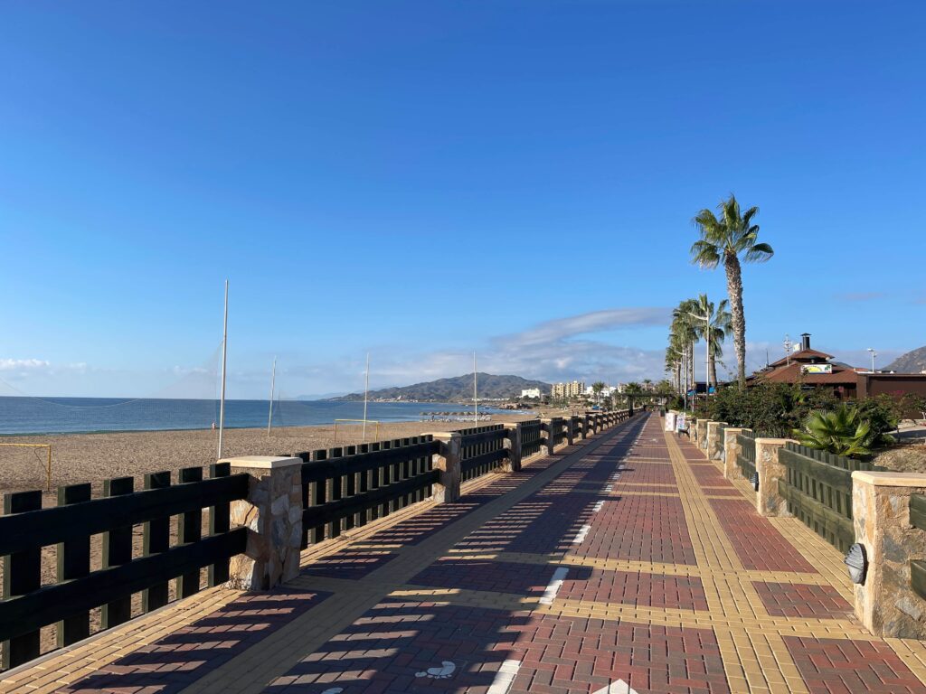 Promenade San Juan de los Terreros