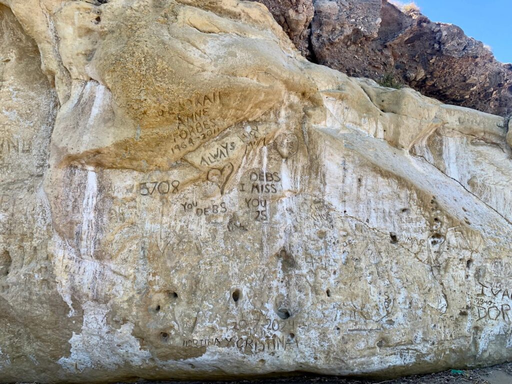 Strände von San Juan de los Terreros Felsen Playa Calypso