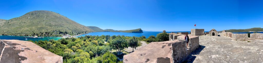 Von Saranda nach Dhërmi Ali Pascha Burg