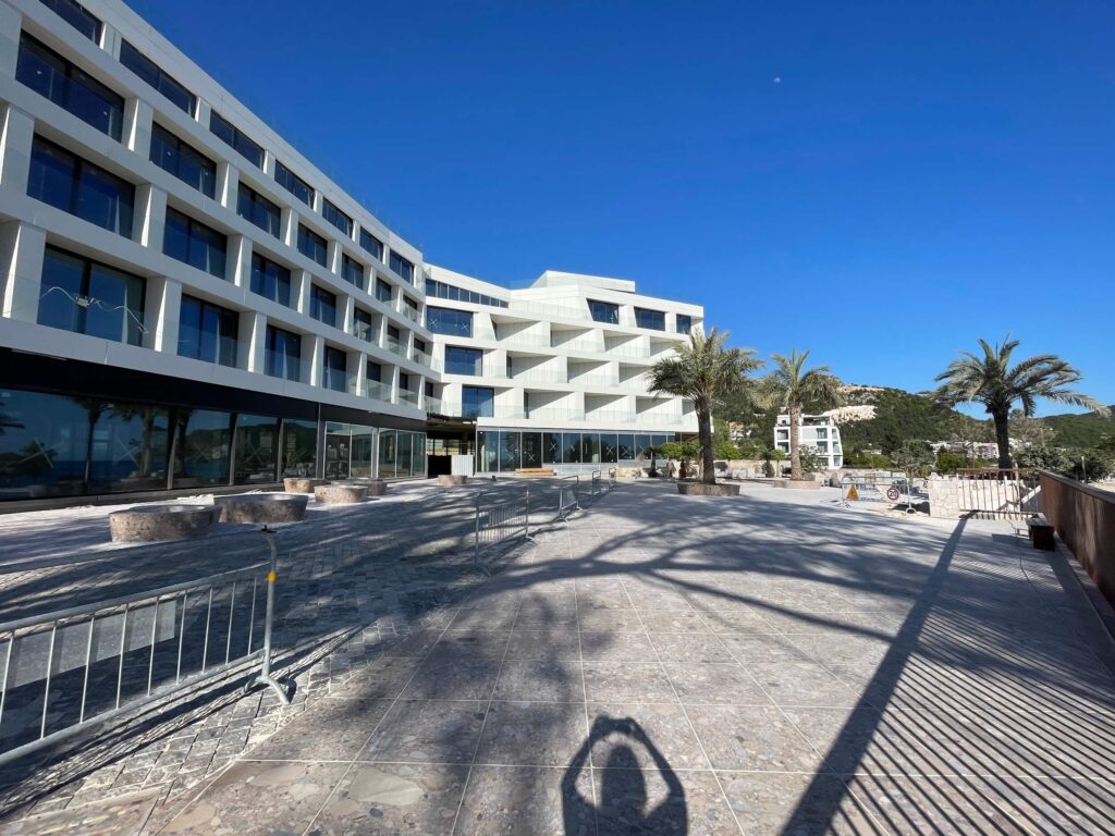 Roadtrip von Saranda nach Dhërmi, Baustelle in Dhërmi