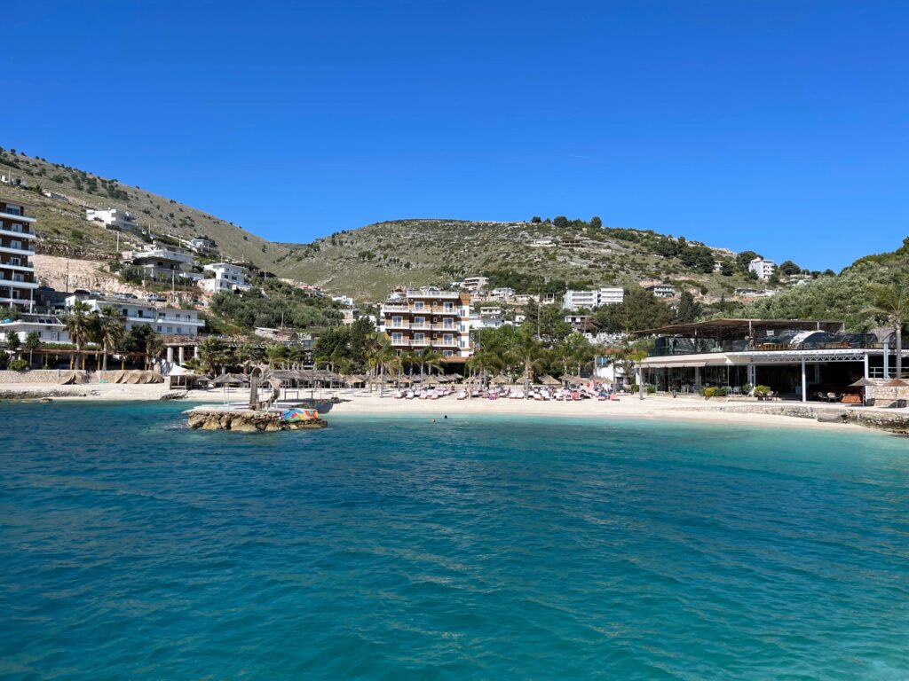 Blick auf Mucobenga Beach Saranda