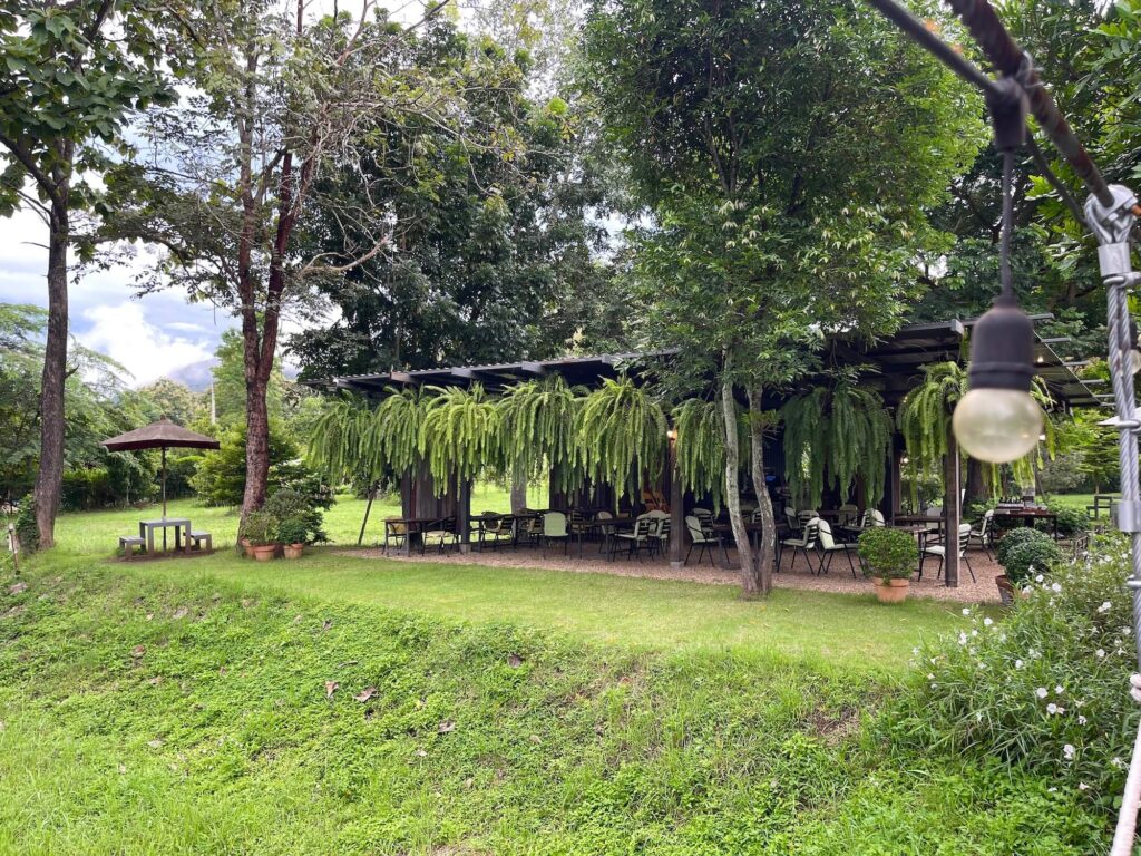 Skugga Estate, Mae On
