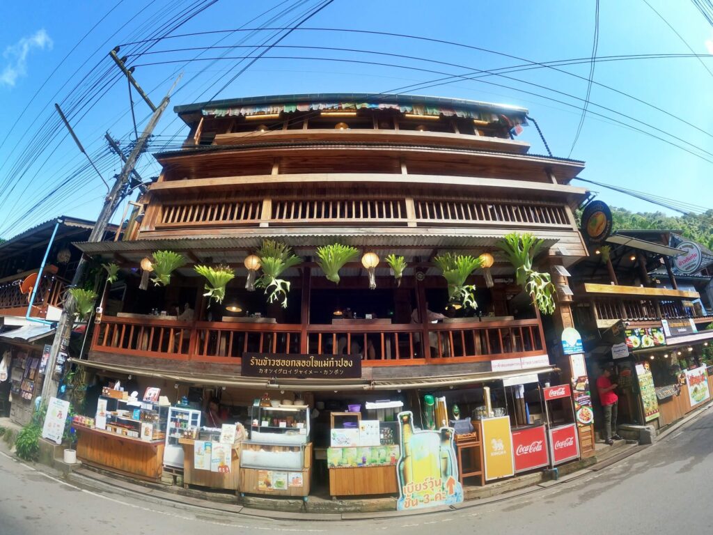 Walking Street Mae Kampong